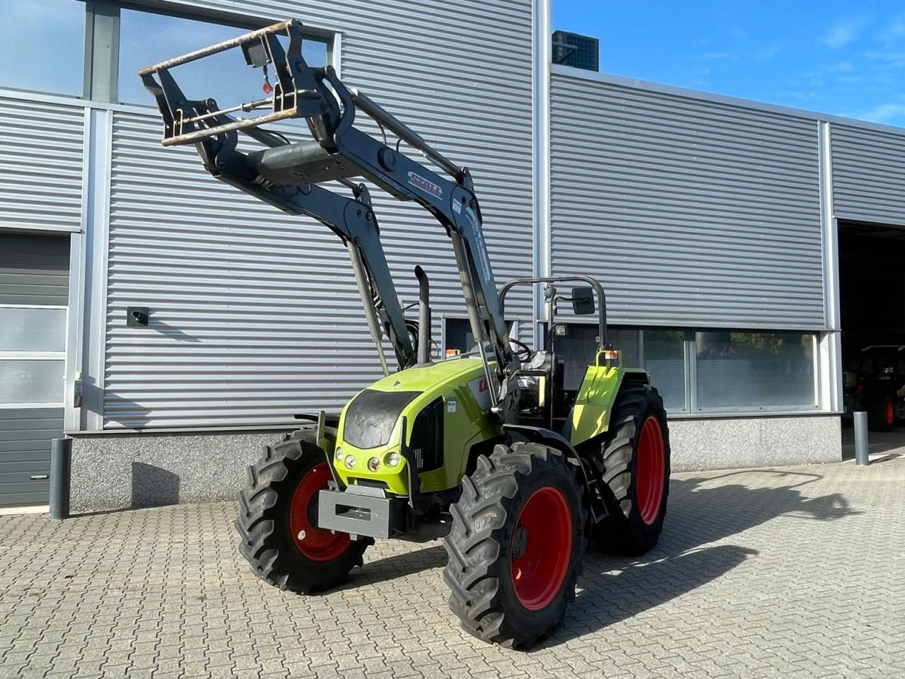 Traktor des Typs Sonstige Claas Axos 340 met Stoll voorlader, Gebrauchtmaschine in Roermond (Bild 4)