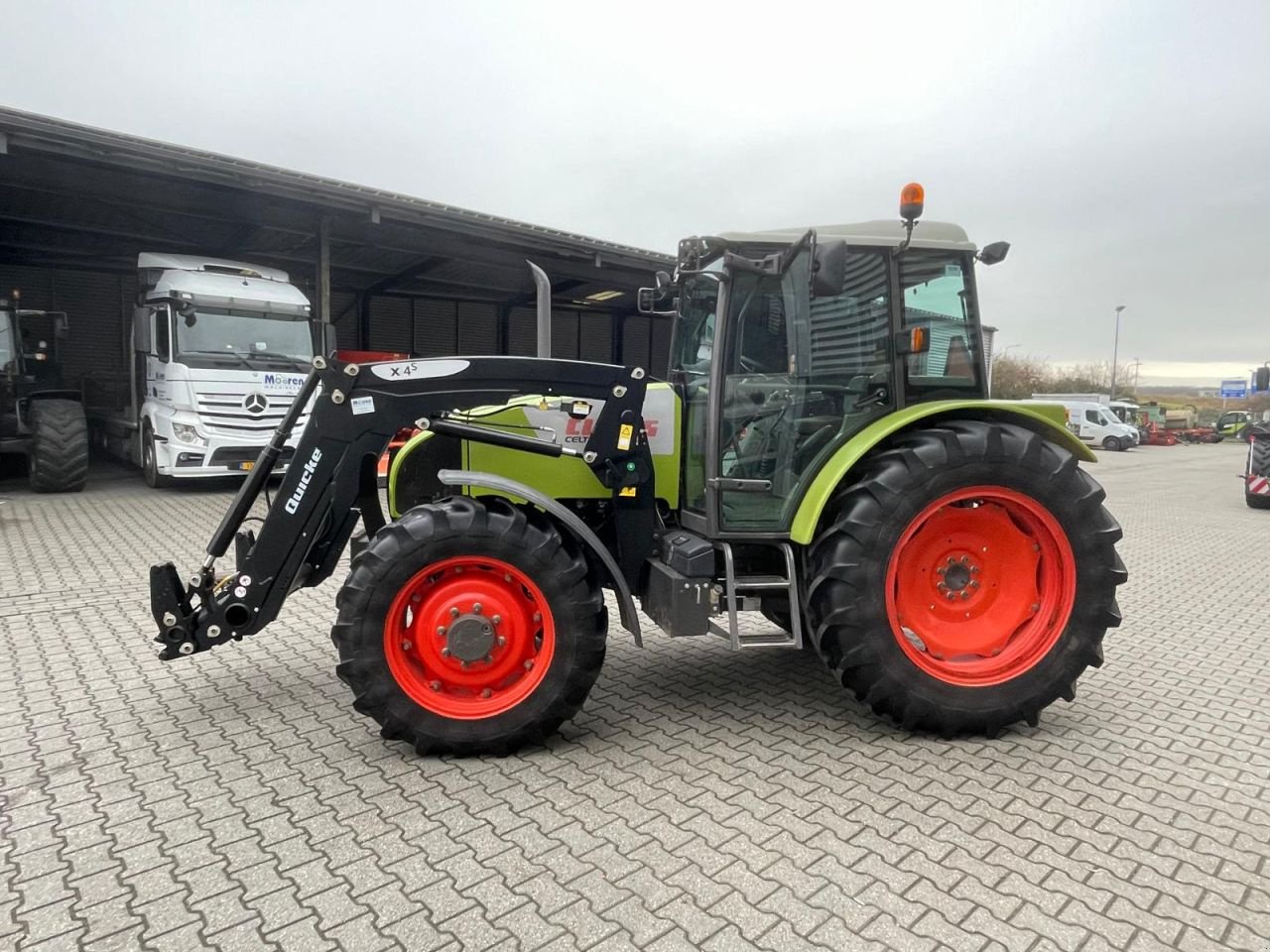 Traktor van het type Sonstige Claas Celtis 456 RX met voorlader, Gebrauchtmaschine in Roermond (Foto 3)