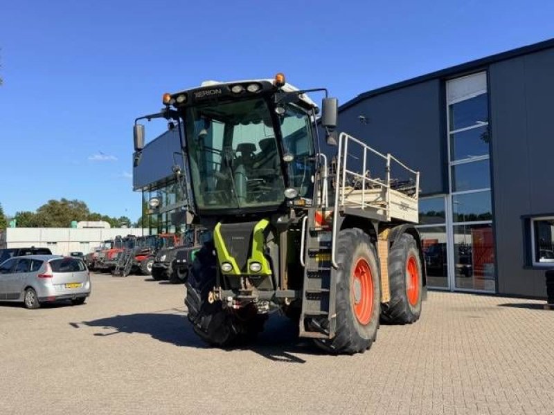 Traktor of the type Sonstige Claas Xerion 3800, Gebrauchtmaschine in Marknesse (Picture 5)