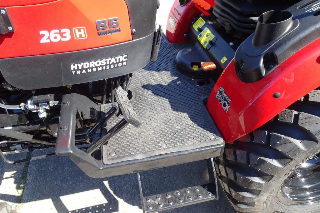 Traktor of the type Sonstige Compact tractor 263H ., Neumaschine in Losdorp (Picture 8)