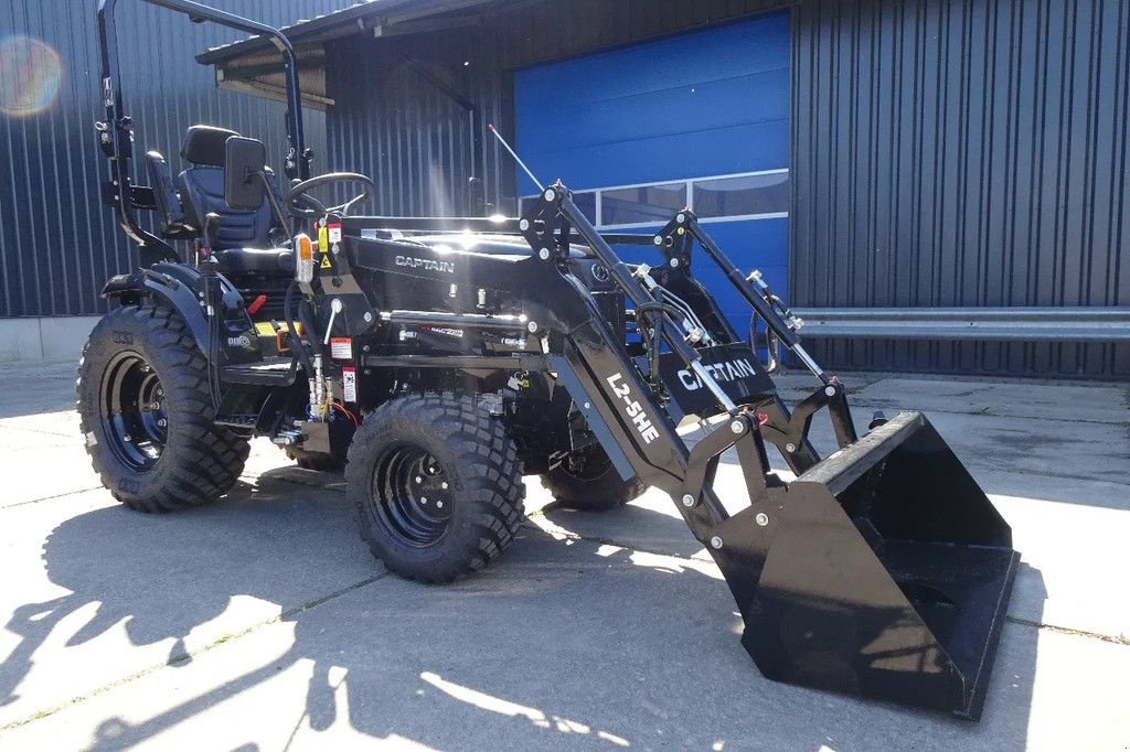 Traktor des Typs Sonstige Compact tractor 263H met voorlader ., Neumaschine in Losdorp (Bild 2)