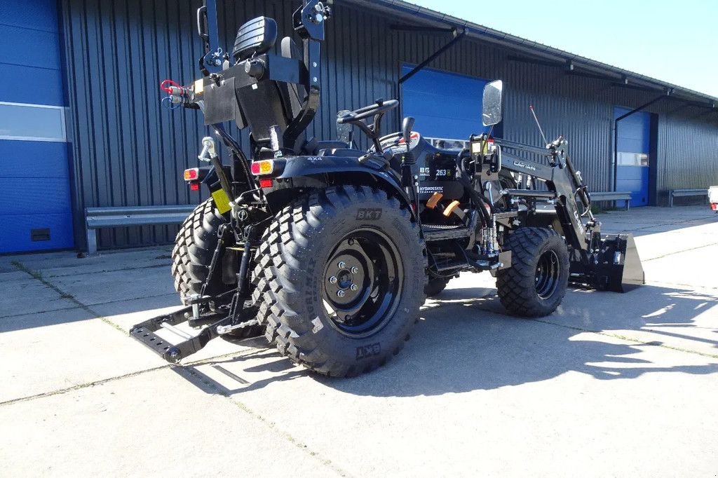 Traktor des Typs Sonstige Compact tractor 263H met voorlader ., Neumaschine in Losdorp (Bild 3)