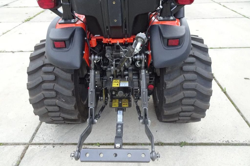 Traktor του τύπου Sonstige Compact trekker 6028H, Neumaschine σε Losdorp (Φωτογραφία 3)
