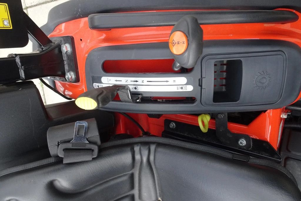 Traktor του τύπου Sonstige Compact trekker 6028H, Neumaschine σε Losdorp (Φωτογραφία 5)