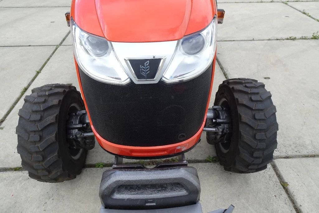 Traktor του τύπου Sonstige Compact trekker 6028H, Neumaschine σε Losdorp (Φωτογραφία 8)