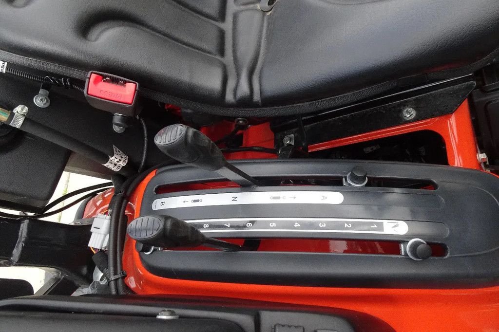 Traktor του τύπου Sonstige Compact trekker 6028H, Neumaschine σε Losdorp (Φωτογραφία 10)