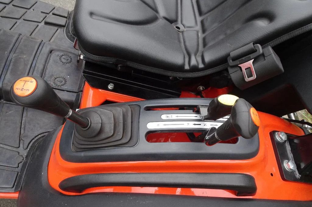 Traktor of the type Sonstige Compact trekker 6028M, Neumaschine in Losdorp (Picture 5)