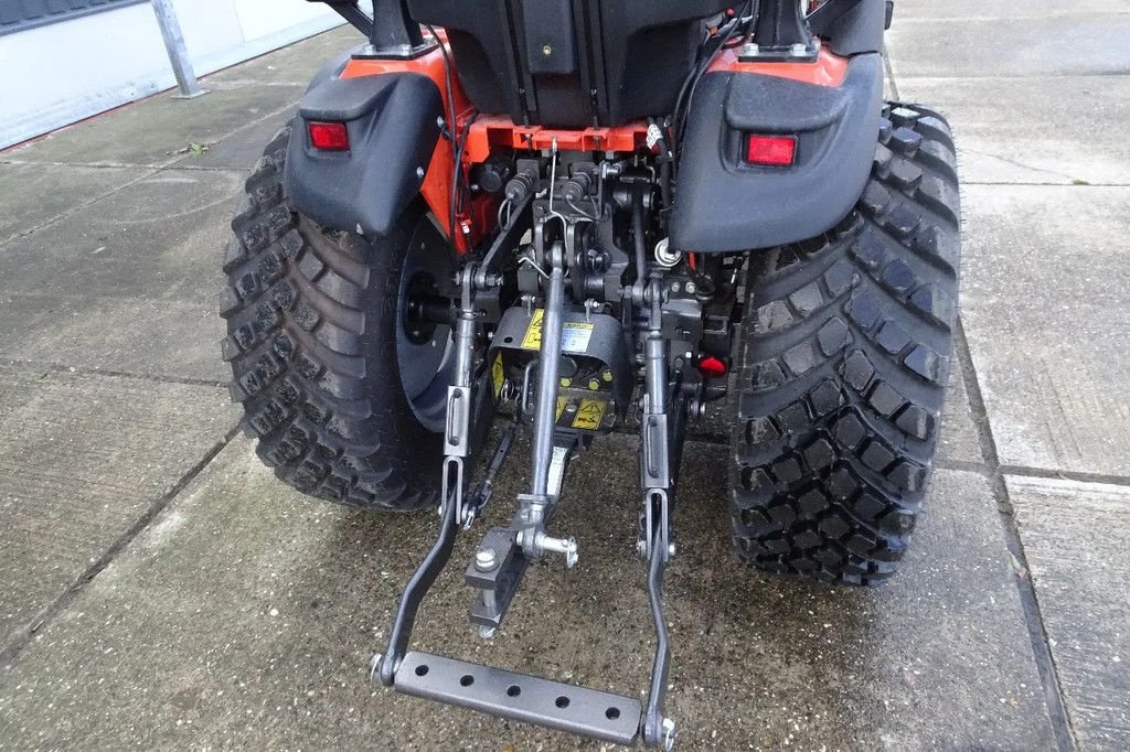 Traktor typu Sonstige Compact trekker met voorlader 6028H, Neumaschine v Losdorp (Obrázek 3)