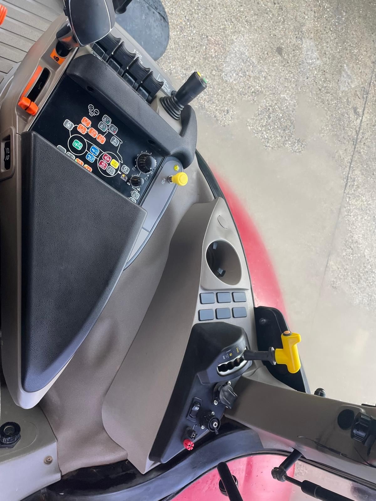 Traktor of the type Sonstige CVX PUMA 160, Gebrauchtmaschine in BOSC LE HARD (Picture 11)