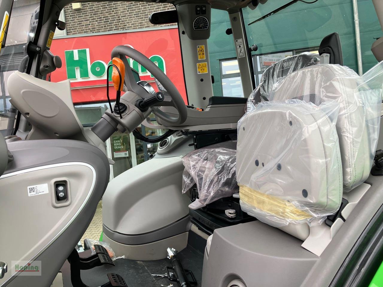 Traktor of the type Sonstige Deutz 6160.4 TTV, Neumaschine in Bakum (Picture 12)