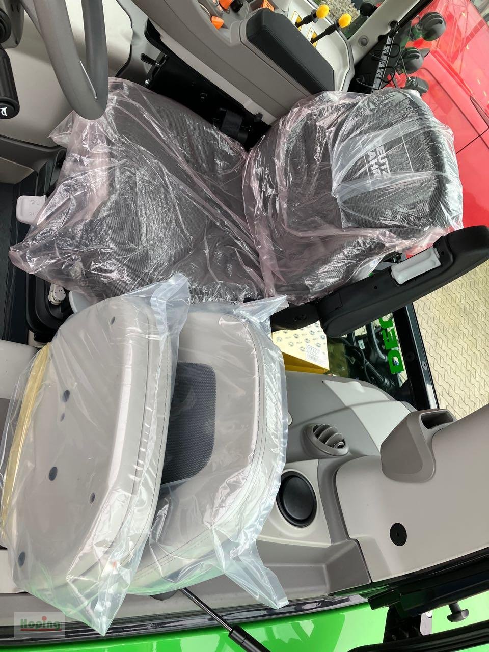 Traktor of the type Sonstige Deutz 6160.4 TTV, Neumaschine in Bakum (Picture 13)