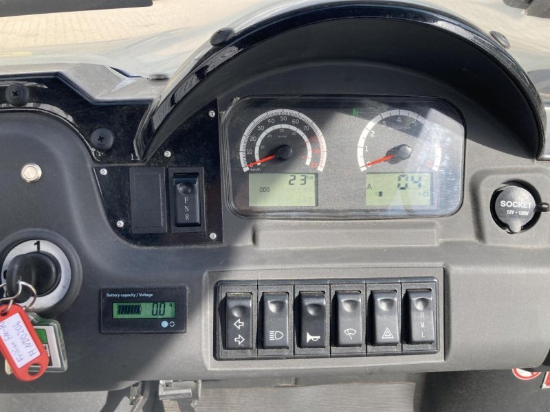 Traktor типа Sonstige Frisian Leffert FM-80, Neumaschine в Emsbüren (Фотография 3)