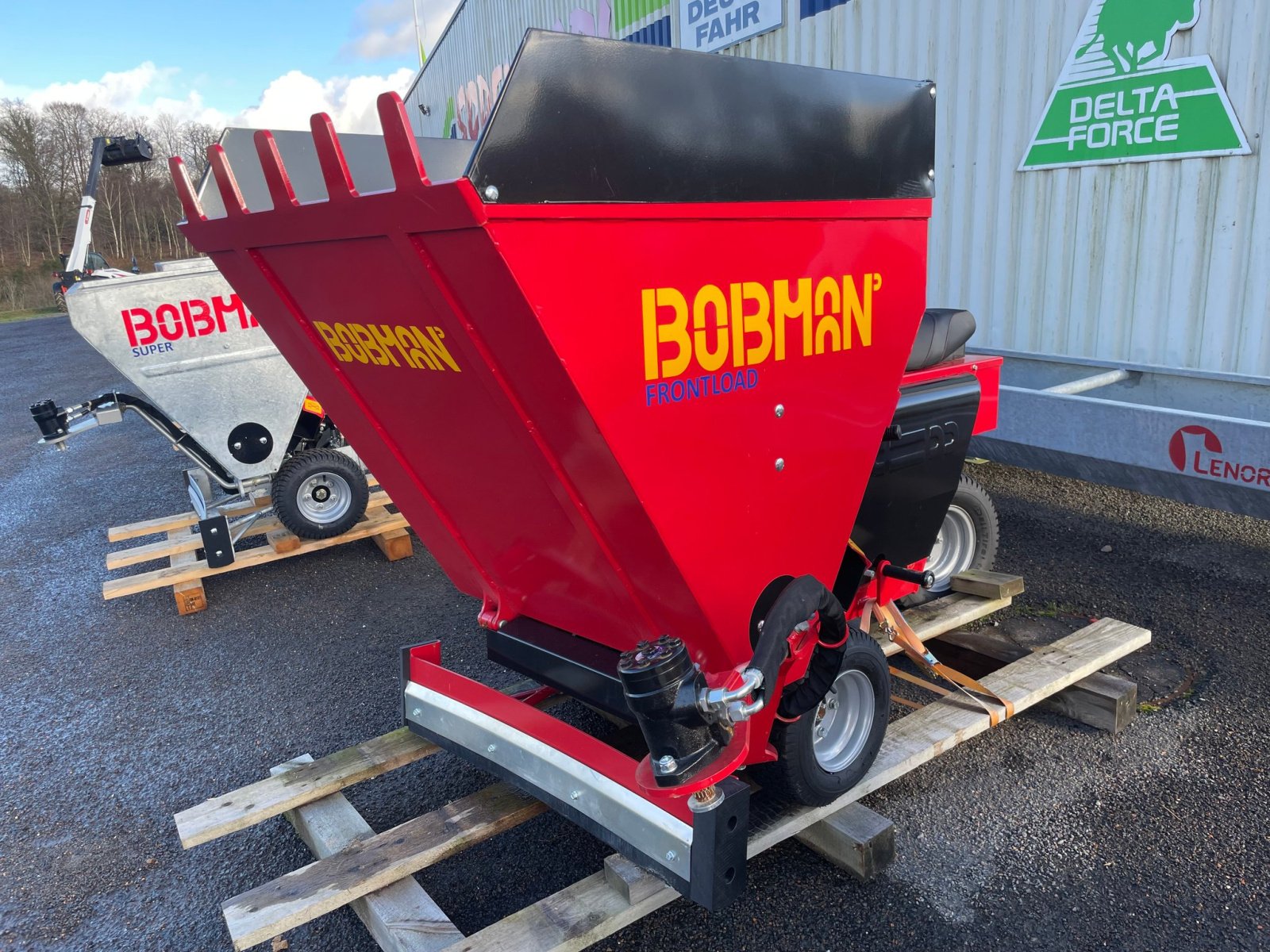 Traktor типа Sonstige FRONTLOAD BFL3D, Gebrauchtmaschine в SAINT CLAIR SUR ELLE (Фотография 1)