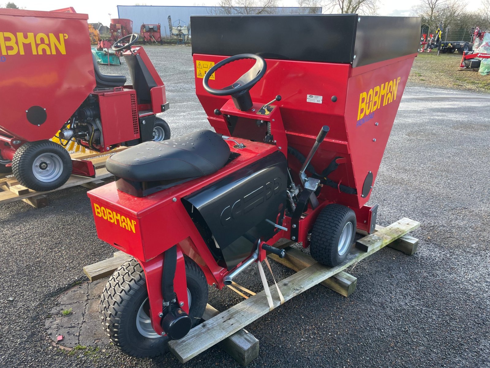 Traktor типа Sonstige FRONTLOAD BFL3D, Gebrauchtmaschine в SAINT CLAIR SUR ELLE (Фотография 2)