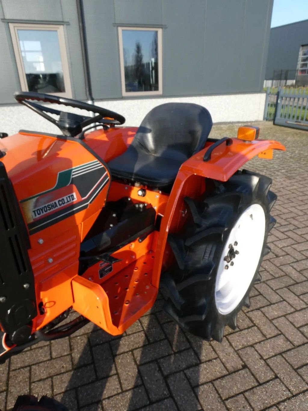 Traktor a típus Sonstige Hinomoto E1804 4wd / 1300 Draaiuren / Miditrekker, Gebrauchtmaschine ekkor: Swifterband (Kép 9)