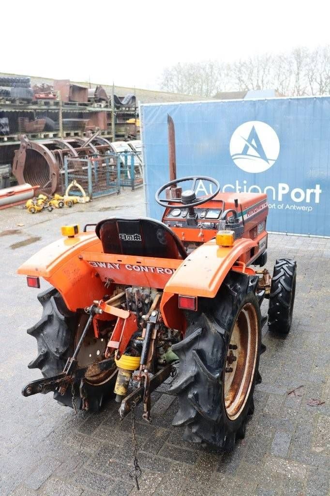 Traktor Türe ait Sonstige Hinomoto E1804, Gebrauchtmaschine içinde Antwerpen (resim 7)