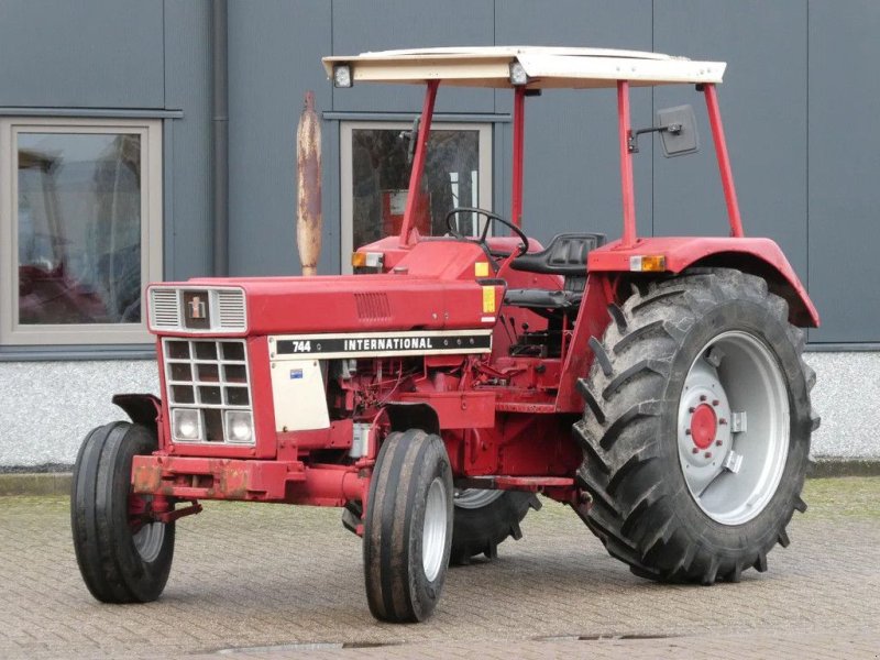 Traktor типа Sonstige International 744 2wd / 8371 Draaiuren / Margetrekker, Gebrauchtmaschine в Swifterband (Фотография 1)