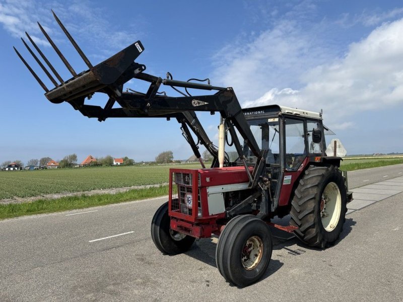 Traktor des Typs Sonstige International 744, Gebrauchtmaschine in Callantsoog
