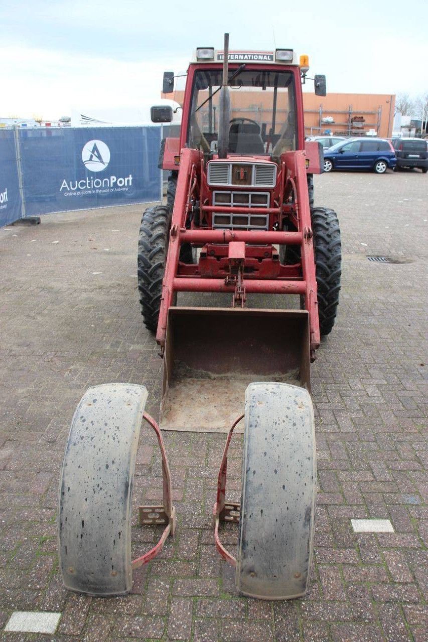 Traktor des Typs Sonstige International 845 XL, Gebrauchtmaschine in Antwerpen (Bild 8)
