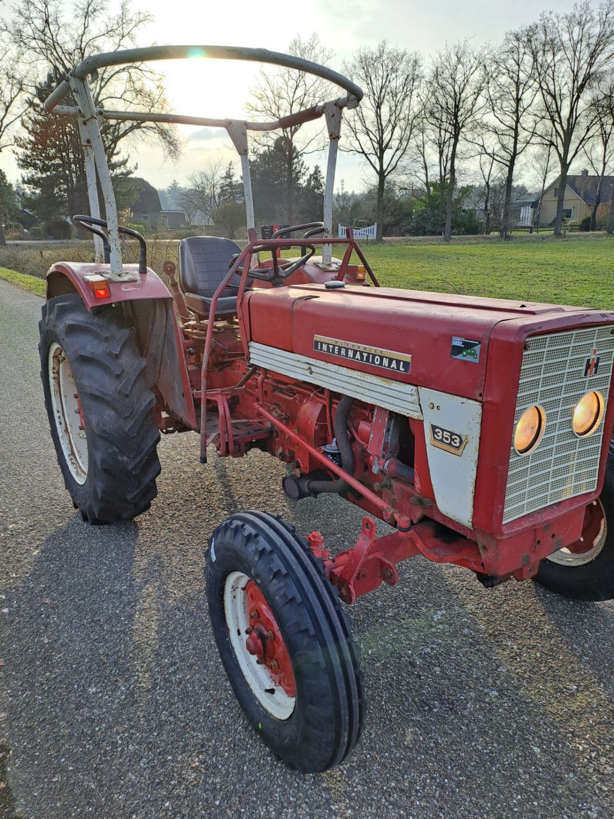 Traktor Türe ait Sonstige International IHC 353, Gebrauchtmaschine içinde Wierden (resim 2)