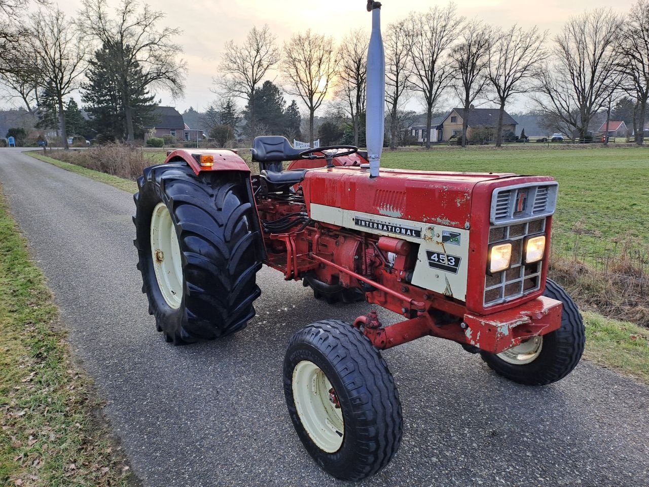 Traktor Türe ait Sonstige International IHC 453, Gebrauchtmaschine içinde Wierden (resim 8)