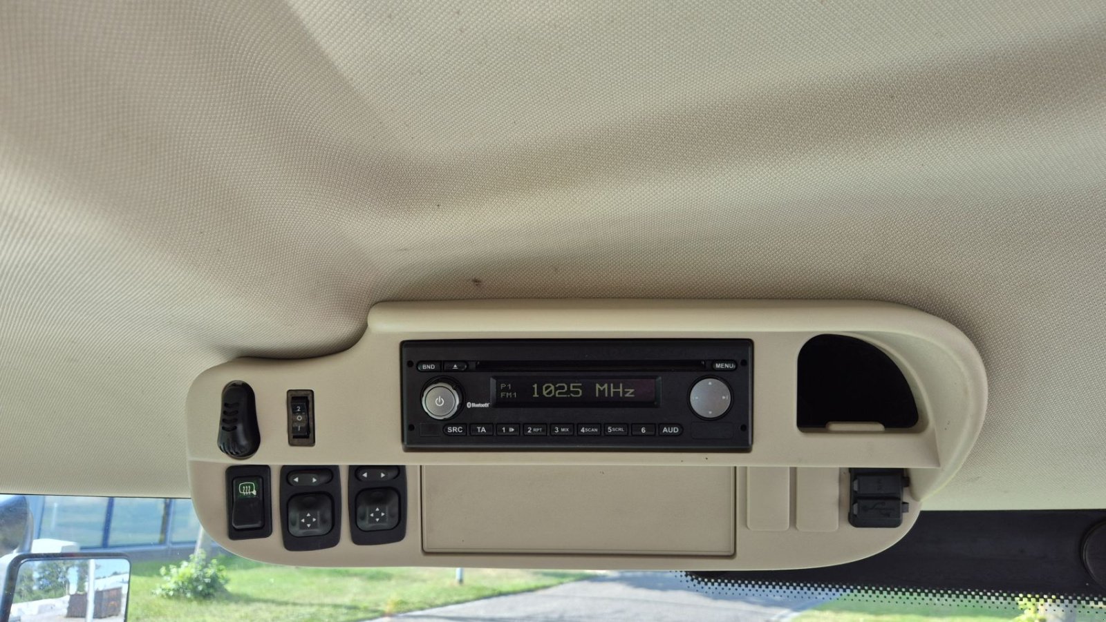 Traktor of the type Sonstige JOHN DEERE 6195R AP-40 Lucht Fronthef PTO TLS HCS, Gebrauchtmaschine in Schoonebeek (Picture 11)