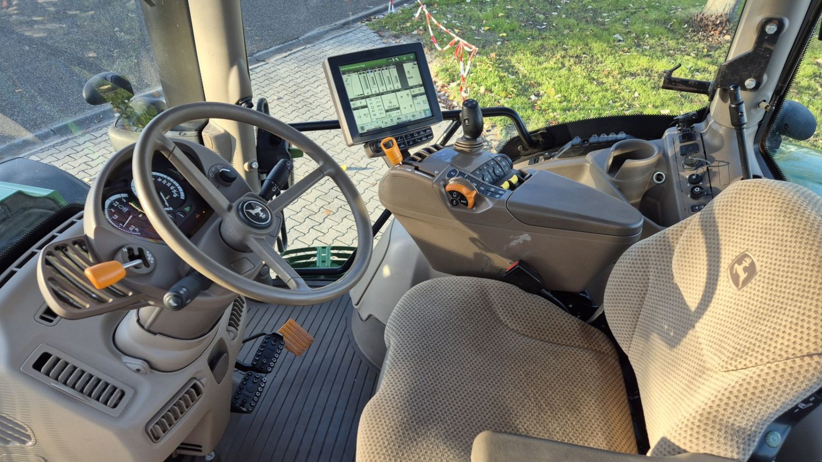 Traktor του τύπου Sonstige JOHN DEERE 6195R AP 50Kmh Lucht Fronthef PTO TLS HCS AT-, Gebrauchtmaschine σε Schoonebeek (Φωτογραφία 10)