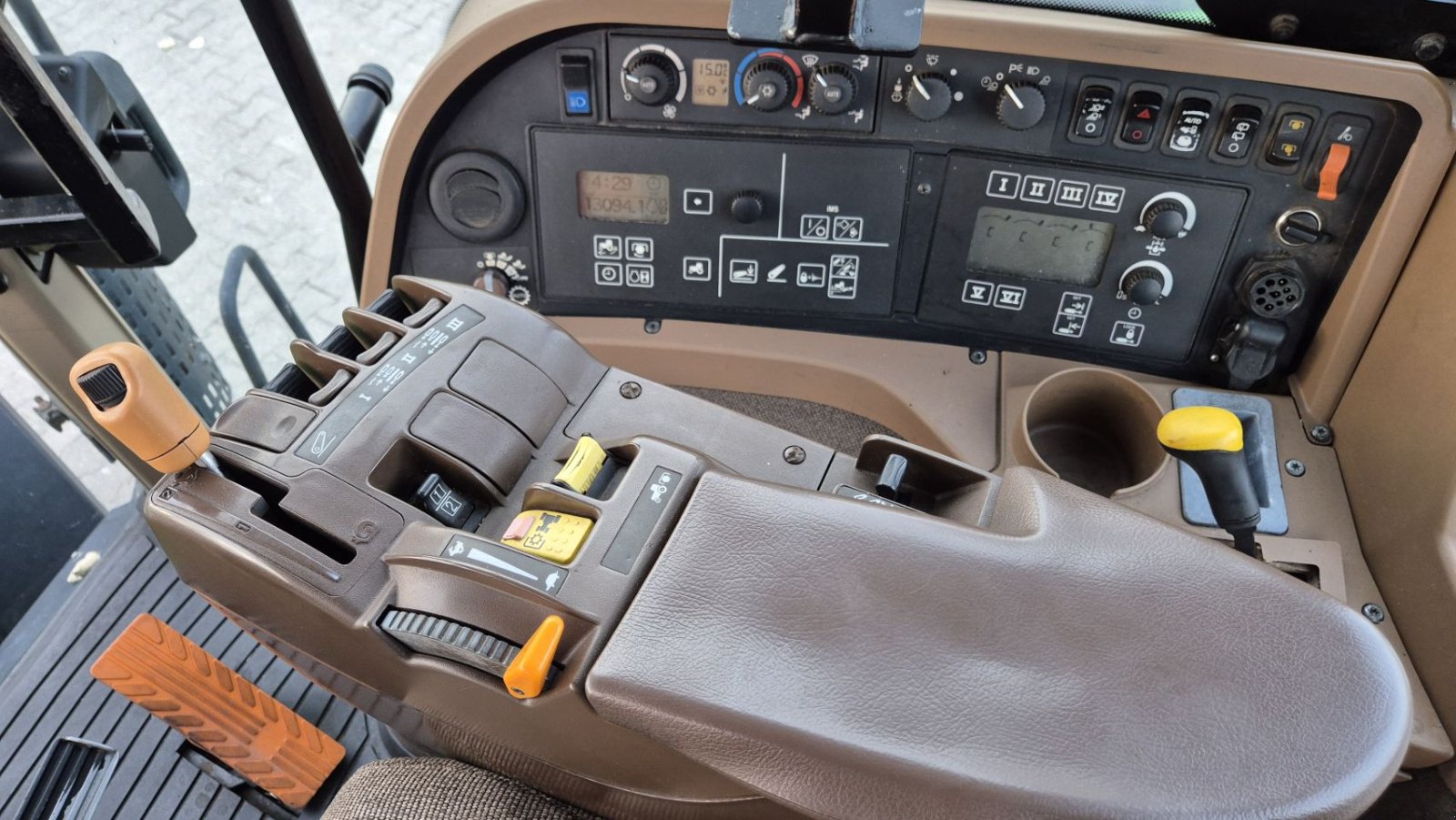 Traktor Türe ait Sonstige John Deere 7930 AP 50 Fronthef PTO TLS, Gebrauchtmaschine içinde Schoonebeek (resim 10)