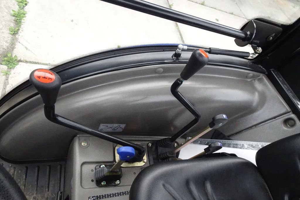 Traktor of the type Sonstige Lovol M254 met Cabine Weinig uren! M254, Gebrauchtmaschine in Losdorp (Picture 8)