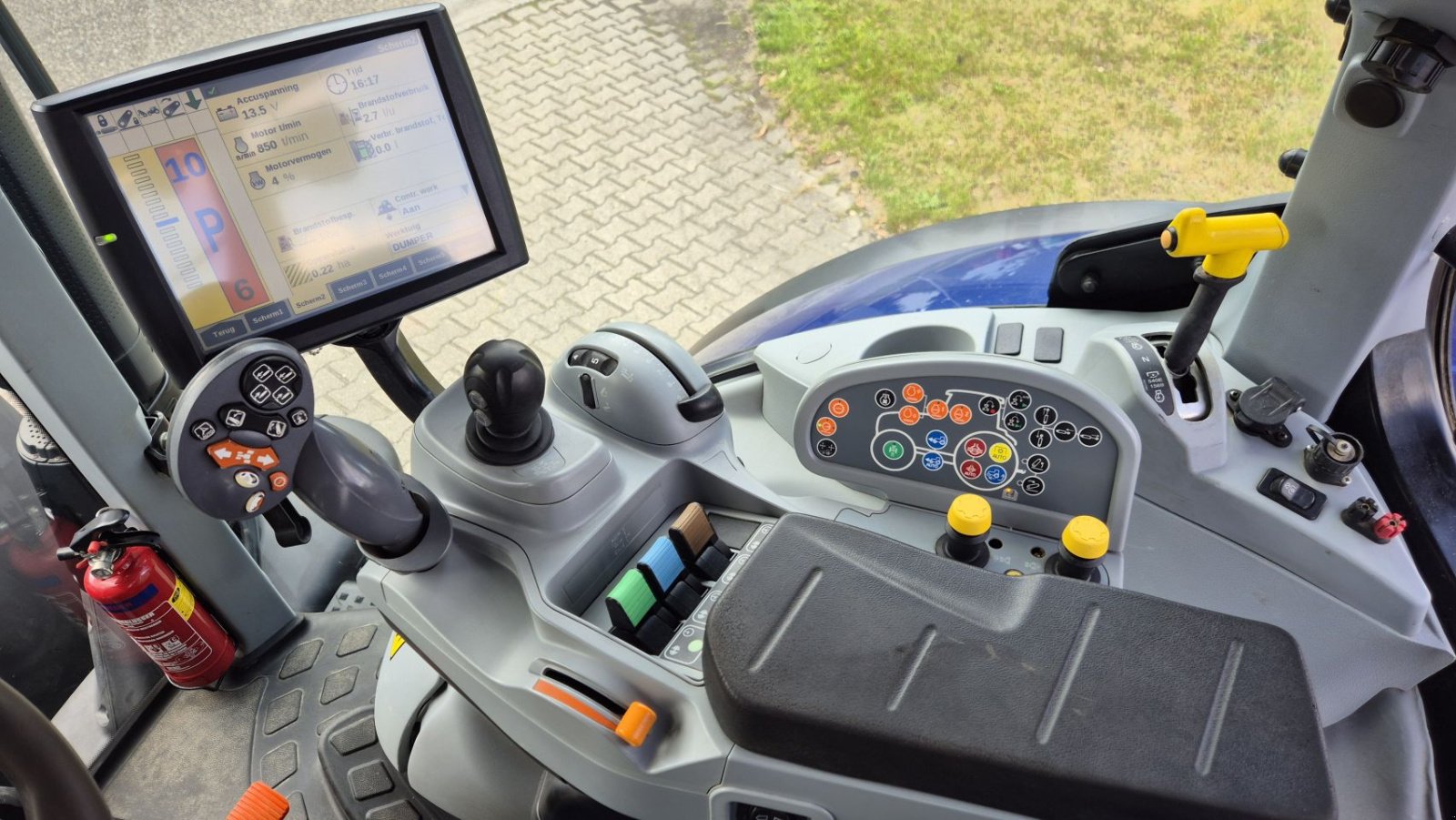 Traktor типа Sonstige New Holland T7.230 PC 40Kmh Lucht Fronthef PTO BluePower, Gebrauchtmaschine в Schoonebeek (Фотография 10)