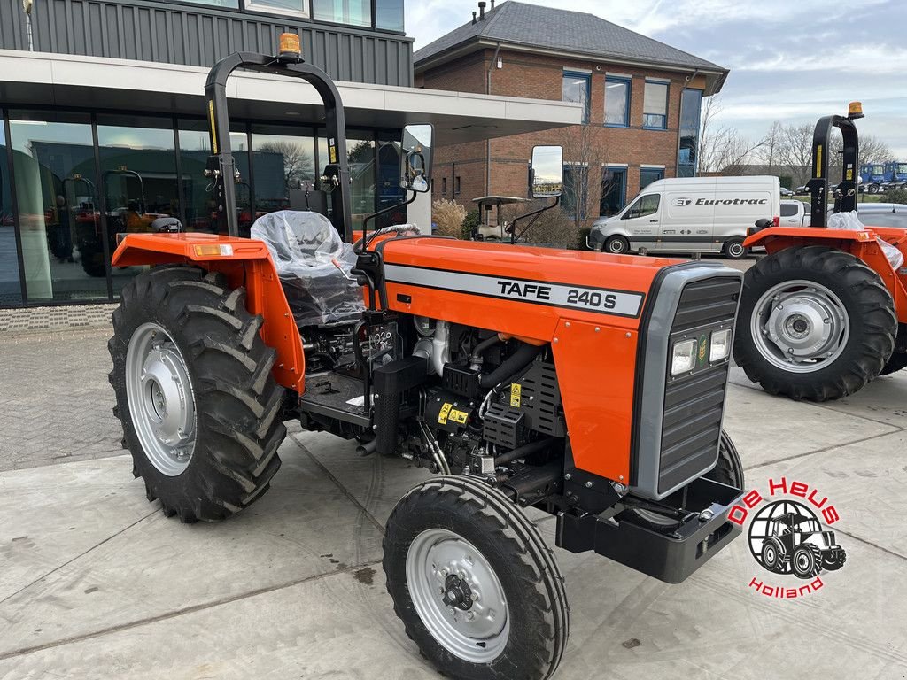 Traktor des Typs Sonstige Tafe 240S, Neumaschine in MIJNSHEERENLAND (Bild 6)