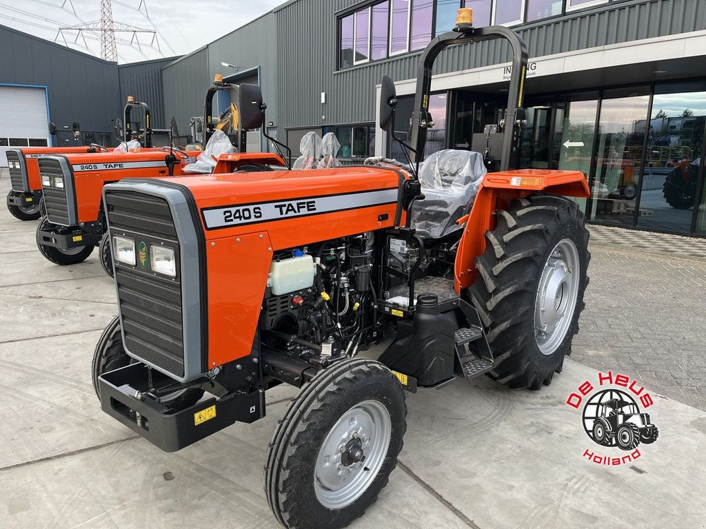 Traktor des Typs Sonstige Tafe 240S, Neumaschine in MIJNSHEERENLAND (Bild 2)