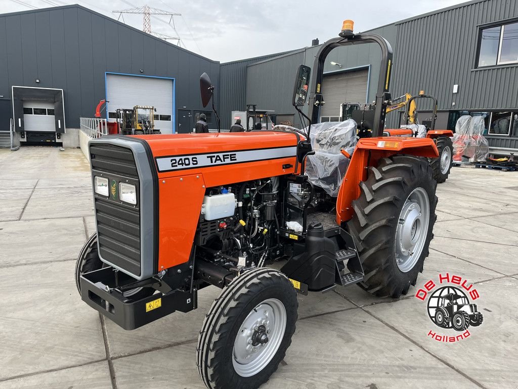 Traktor des Typs Sonstige Tafe 240S, Neumaschine in MIJNSHEERENLAND (Bild 3)