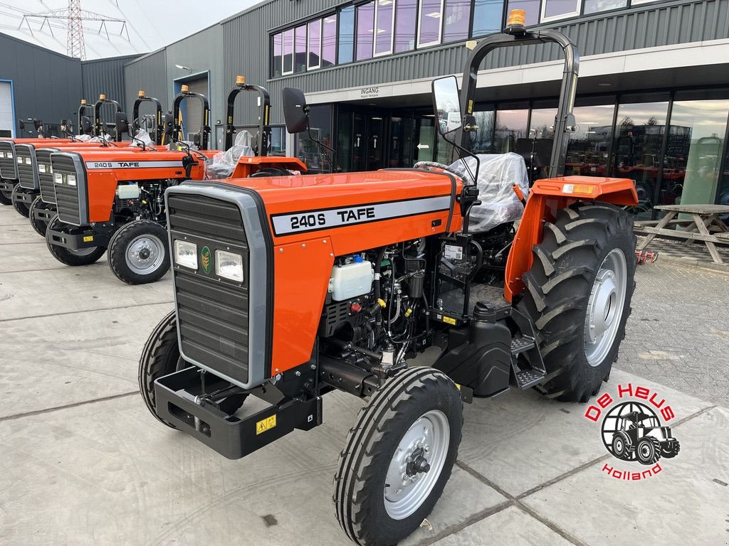 Traktor des Typs Sonstige Tafe 240S, Neumaschine in MIJNSHEERENLAND (Bild 2)