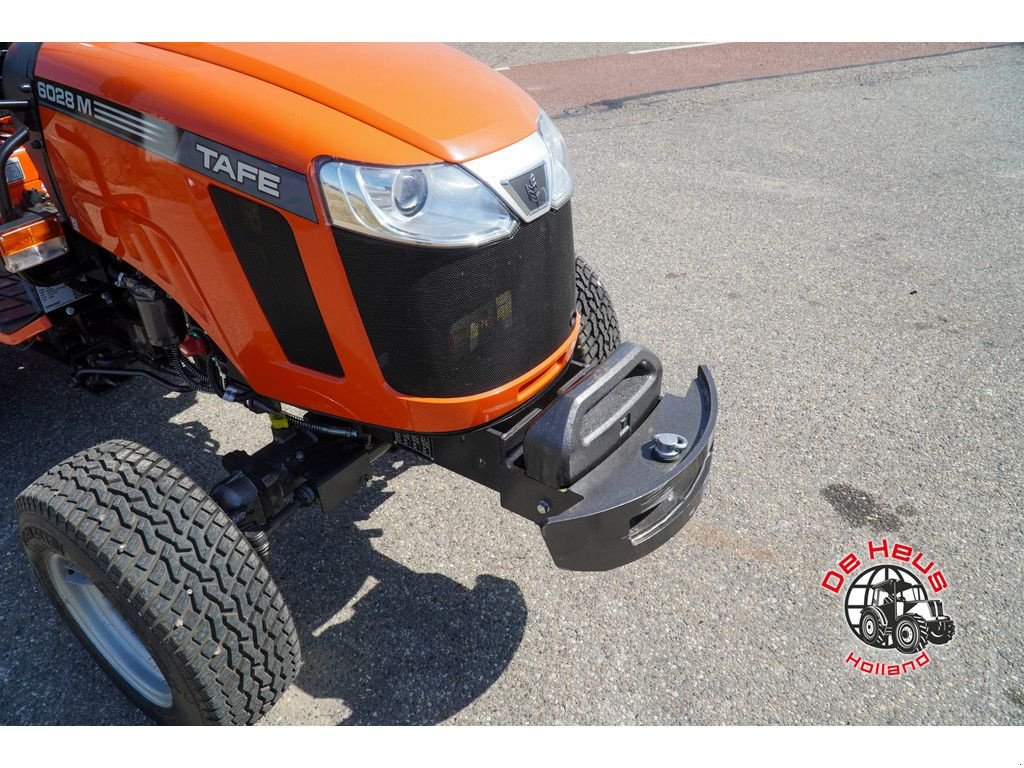 Traktor of the type Sonstige Tafe 6028M, Gebrauchtmaschine in MIJNSHEERENLAND (Picture 7)