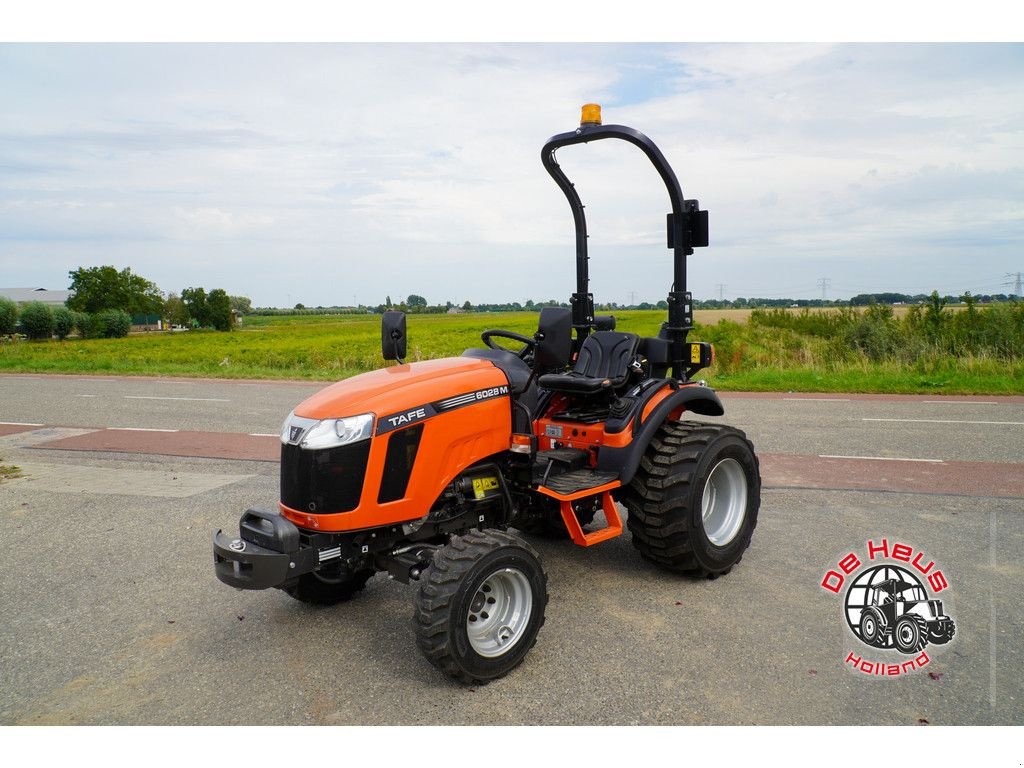 Traktor of the type Sonstige Tafe 6028M, Neumaschine in MIJNSHEERENLAND (Picture 4)