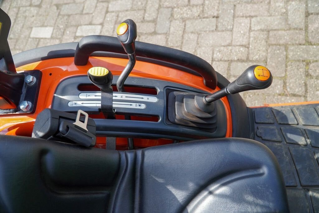 Traktor typu Sonstige Tafe 6028M, Gebrauchtmaschine v Mijdrecht (Obrázek 11)