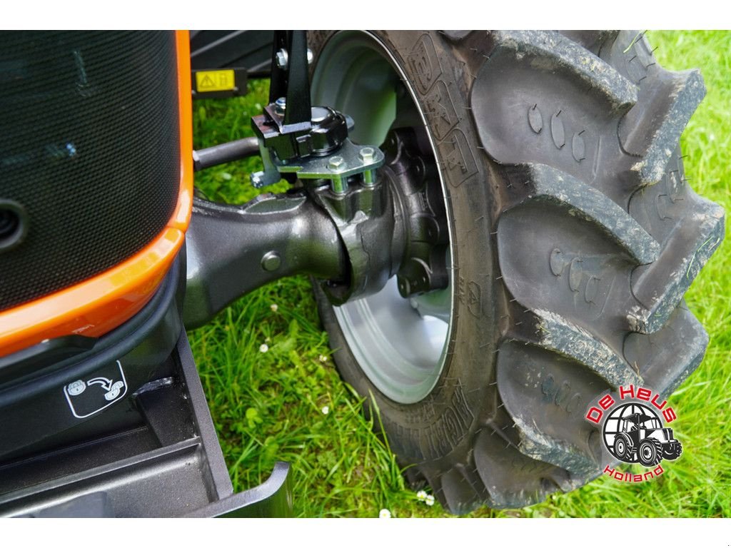 Traktor des Typs Sonstige Tafe 7515 4wd., Neumaschine in MIJNSHEERENLAND (Bild 7)