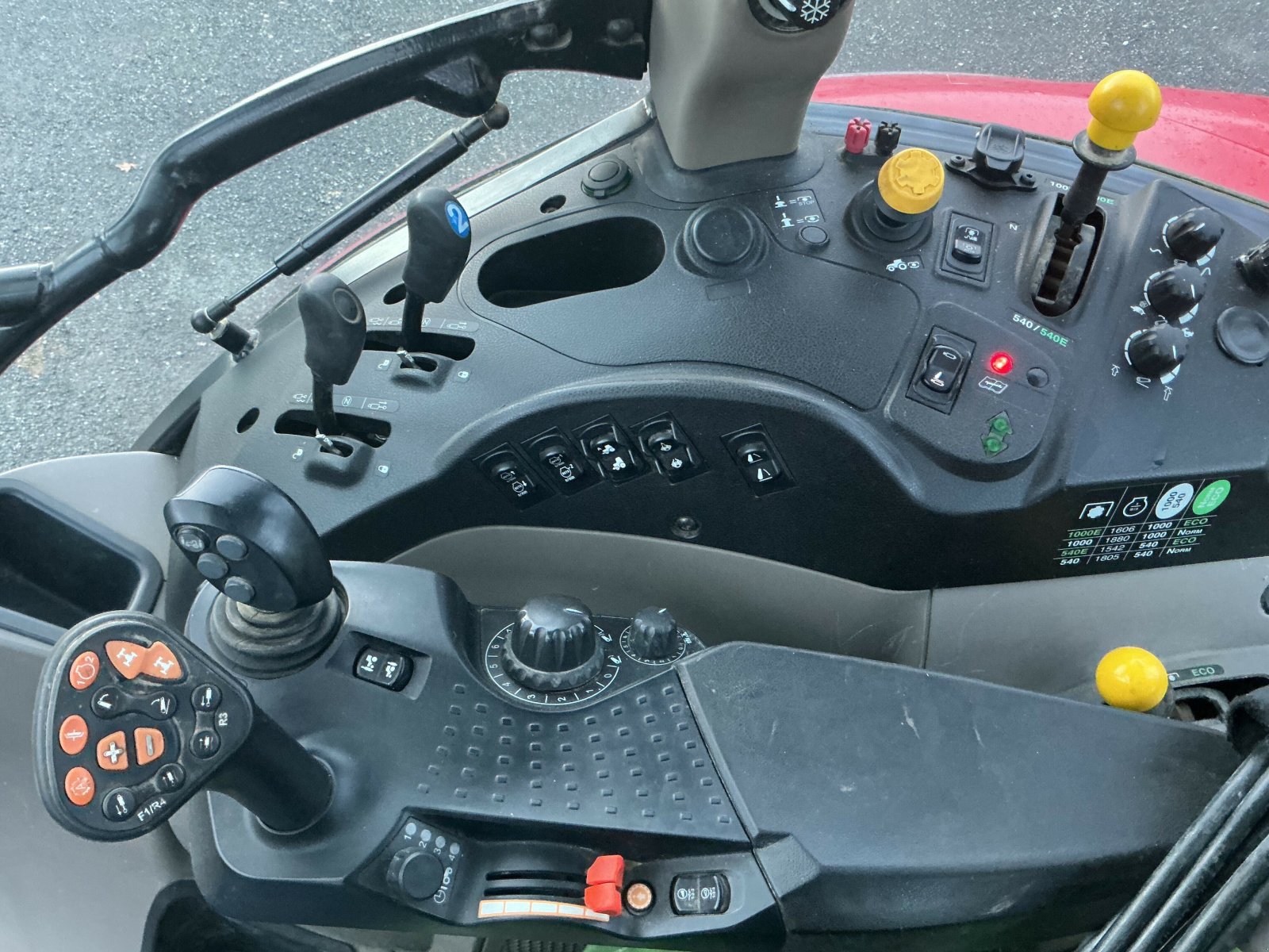 Traktor a típus Sonstige TRACTEUR CASE IH LUXXUM 110, Gebrauchtmaschine ekkor: ST CLEMENT DE LA PLACE (Kép 10)