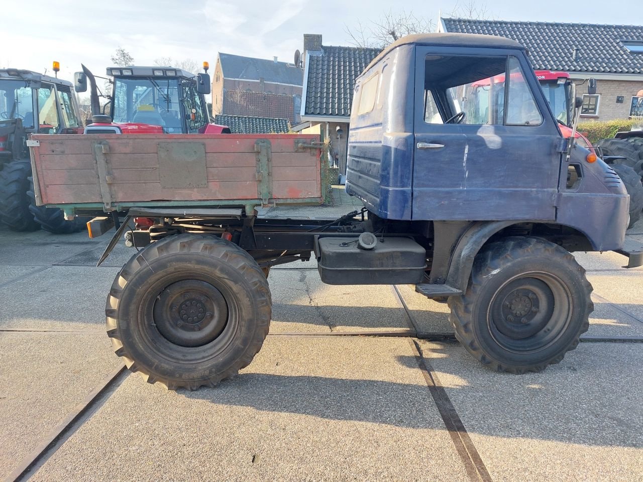 Traktor des Typs Sonstige Unimog 411, Gebrauchtmaschine in Ouderkerk aan den IJssel (Bild 4)