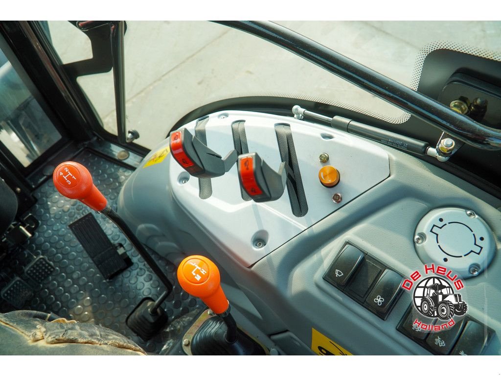 Traktor des Typs Sonstige YTO NMF554C, Neumaschine in MIJNSHEERENLAND (Bild 6)