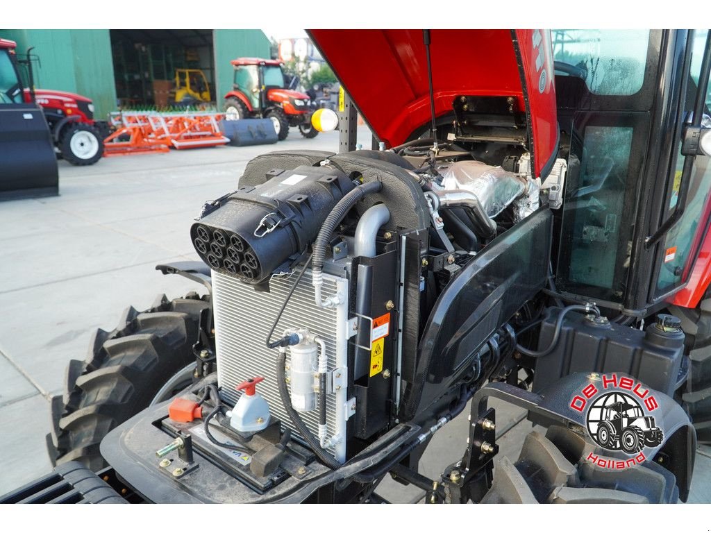 Traktor of the type Sonstige YTO NMF704C, Neumaschine in MIJNSHEERENLAND (Picture 9)