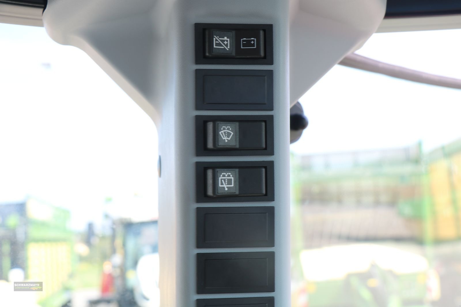 Traktor des Typs Steyr 4055 Kompakt S, Neumaschine in Aurolzmünster (Bild 14)