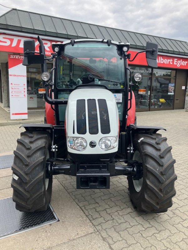 Traktor of the type Steyr 4055 S Kompakt, Neumaschine in Ostrach (Picture 2)