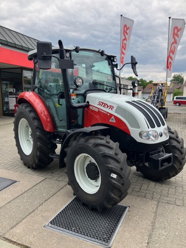Traktor of the type Steyr 4055 S Kompakt, Neumaschine in Ostrach (Picture 3)