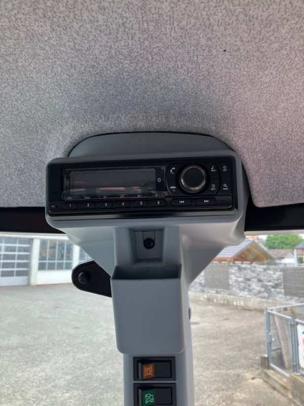 Traktor of the type Steyr 4055 S Kompakt, Neumaschine in Ostrach (Picture 6)