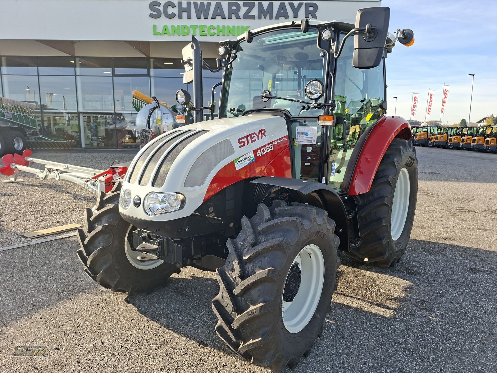 Traktor des Typs Steyr 4065 Kompakt S St.V, Neumaschine in Gampern (Bild 3)