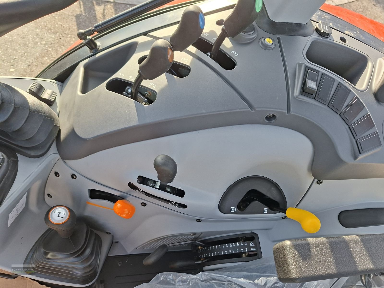 Traktor des Typs Steyr 4065 Kompakt S St.V, Neumaschine in Gampern (Bild 16)