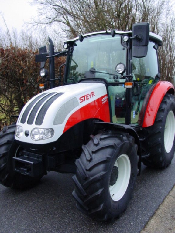 Traktor des Typs Steyr 4065 S Kompakt, Neumaschine in Viechtach (Bild 2)