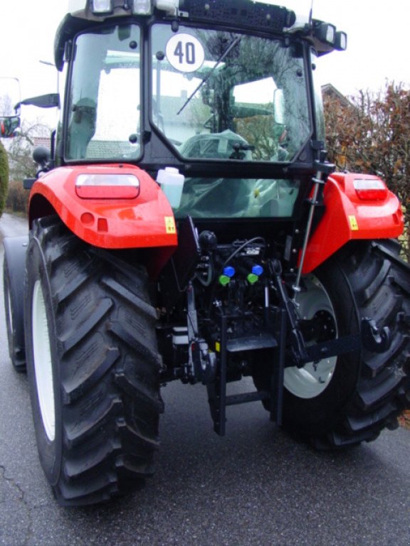 Traktor des Typs Steyr 4065 S Kompakt, Neumaschine in Viechtach (Bild 3)